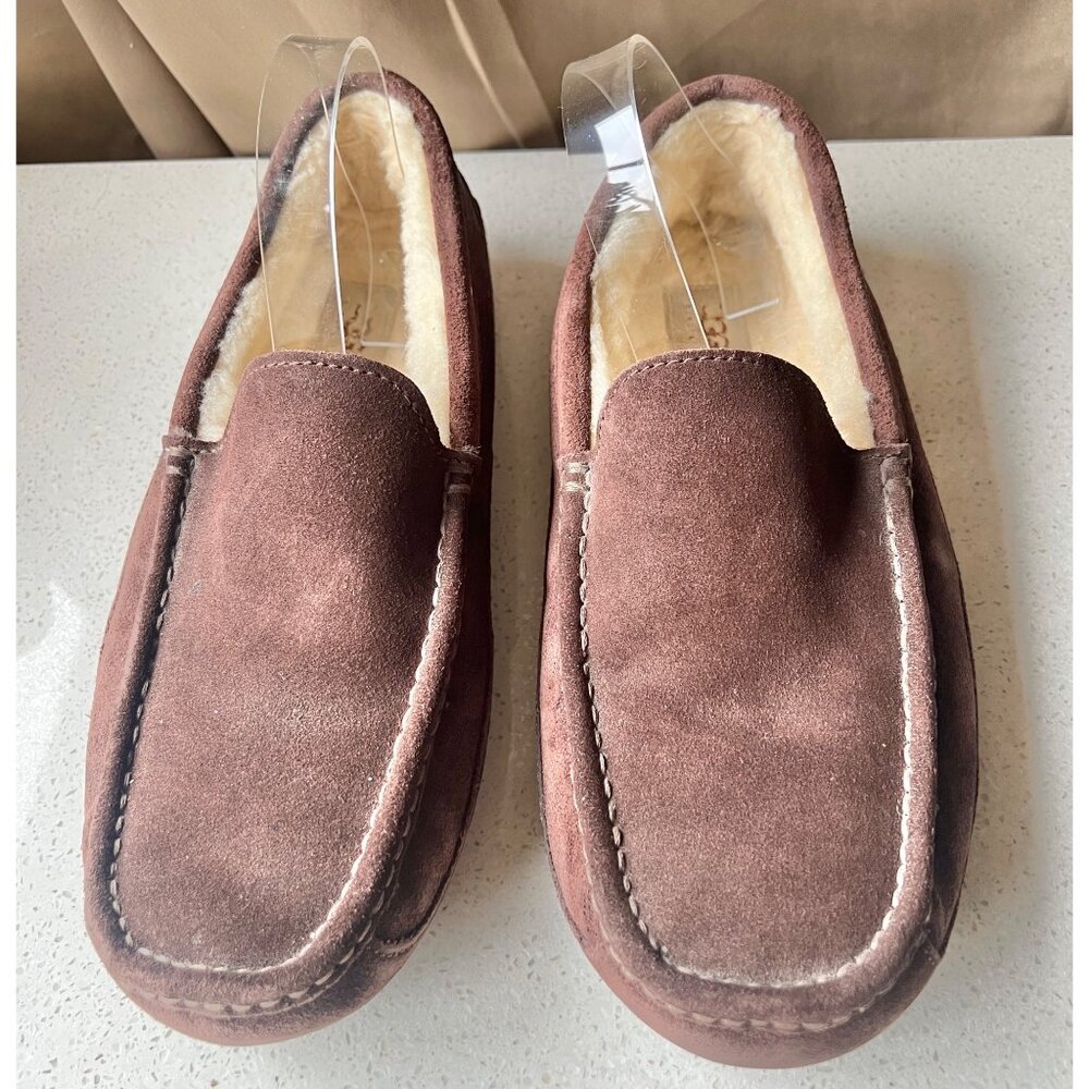 UGG Mens Size 11 Chestnut Suede & Lambs Wool Lined House Slippers - Picture 2 of 11
